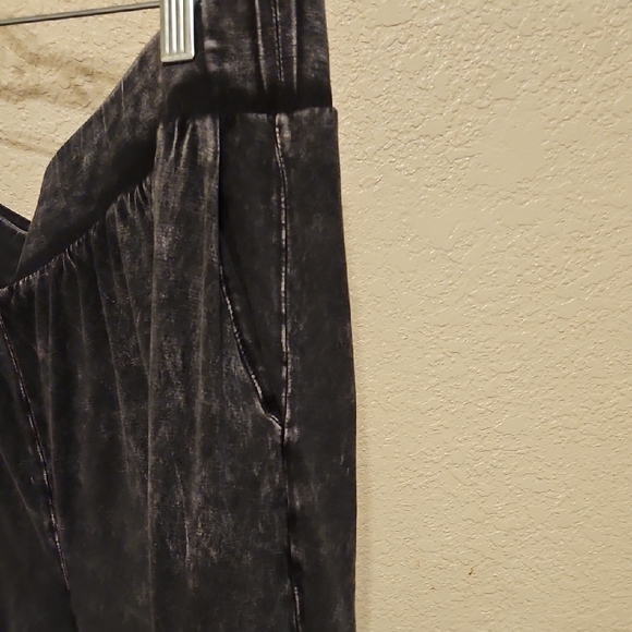 Torrid Charcoal Washed Capris - Picture 5 of 7